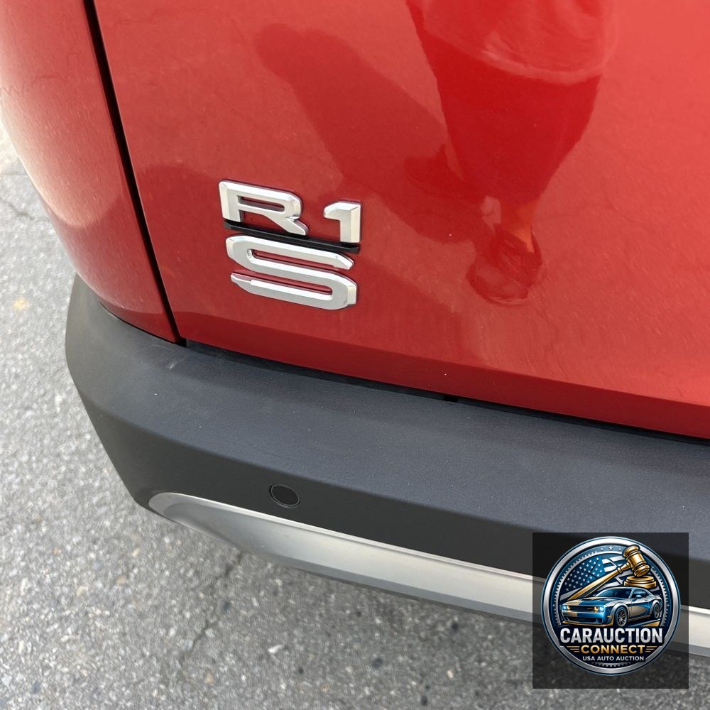 2024 Rivian R1S Adventure Dual-Motor