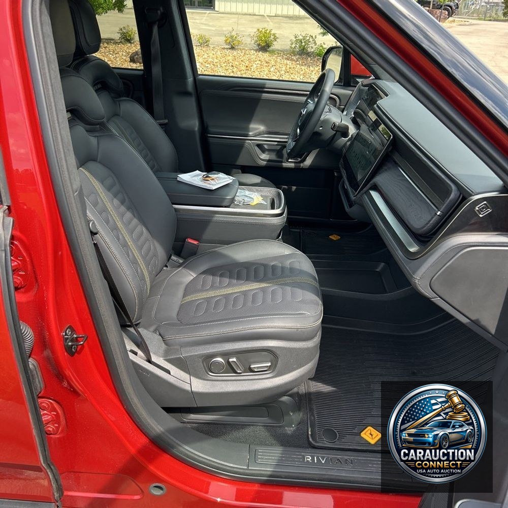 2024 Rivian R1S Adventure Dual-Motor