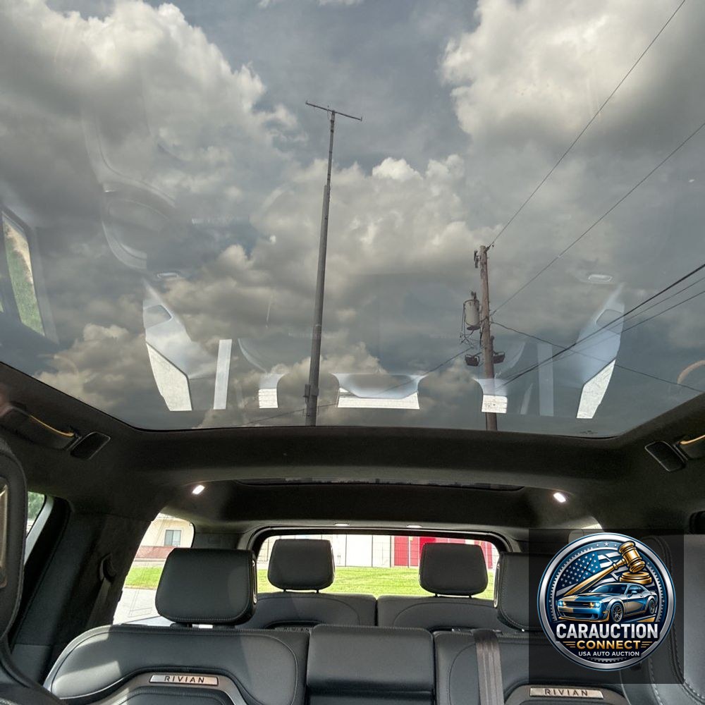 2024 Rivian R1S Adventure Dual-Motor