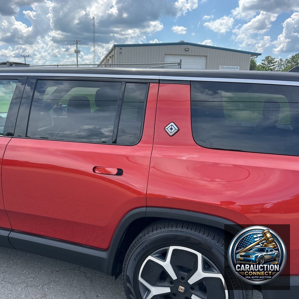 2024 Rivian R1S Adventure Dual-Motor