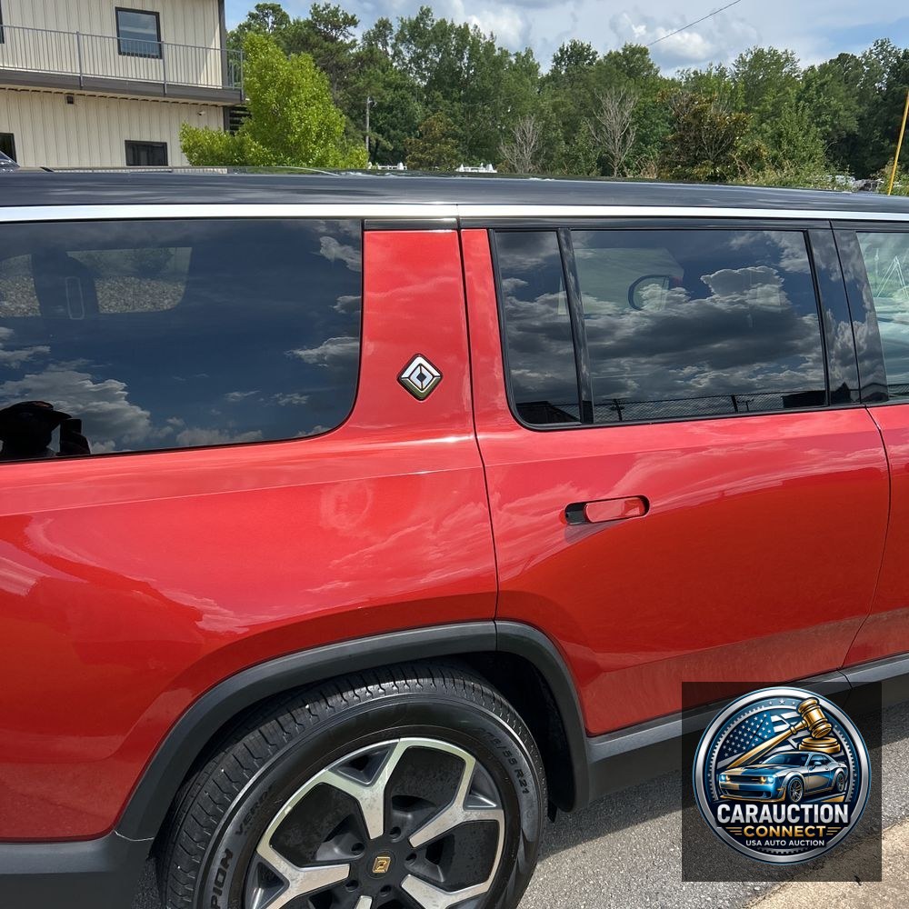 2024 Rivian R1S Adventure Dual-Motor
