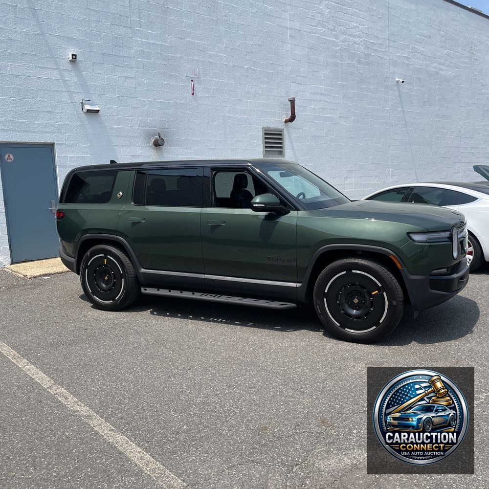 2025 Rivian R1S Adventure Dual-Motor