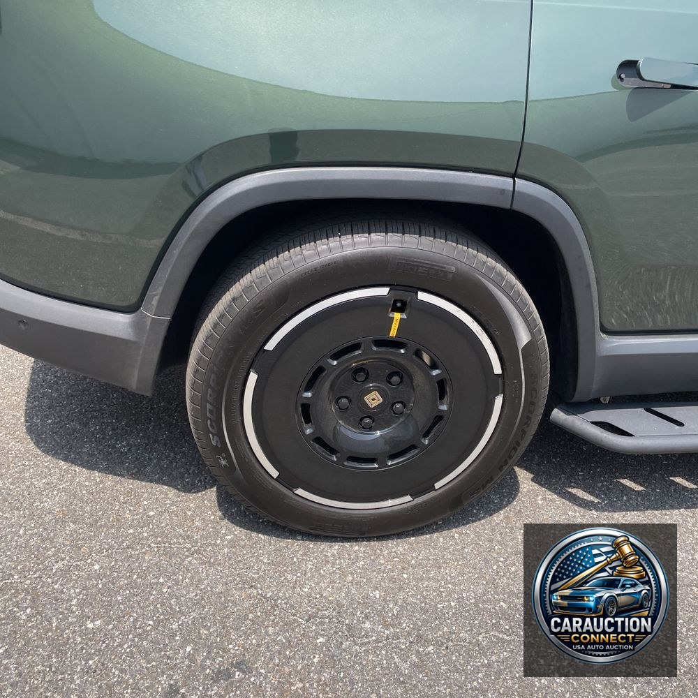 2025 Rivian R1S Adventure Dual-Motor