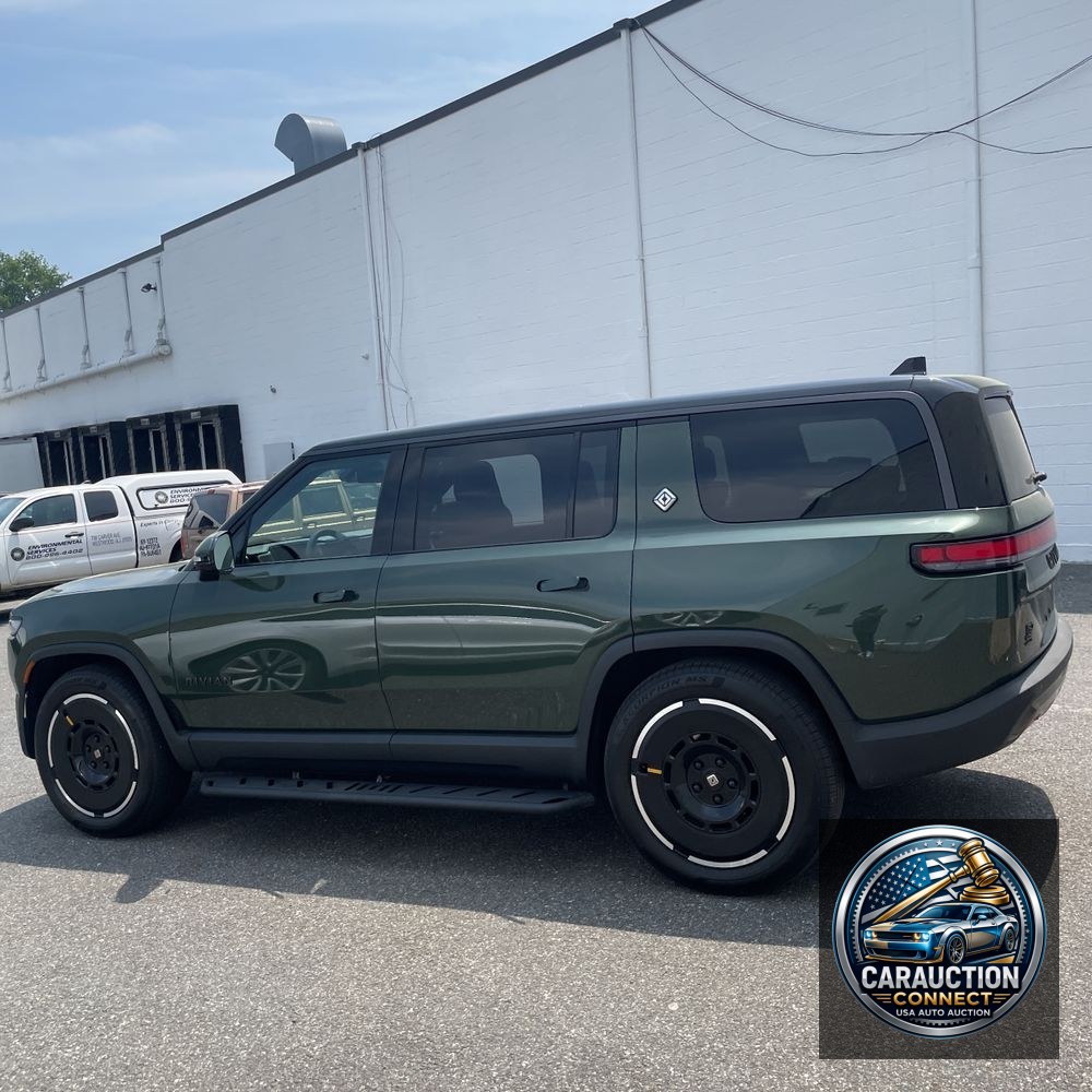 2025 Rivian R1S Adventure Dual-Motor