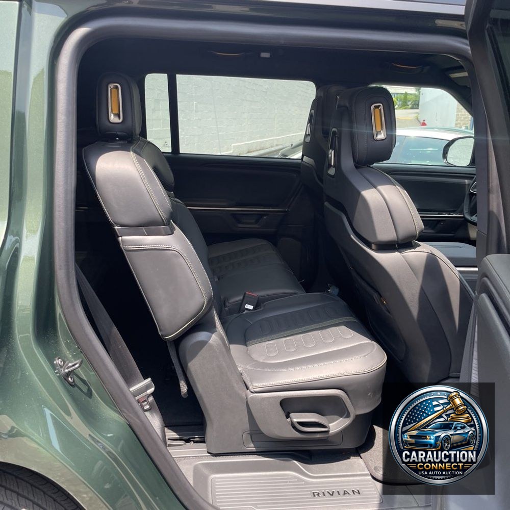 2025 Rivian R1S Adventure Dual-Motor