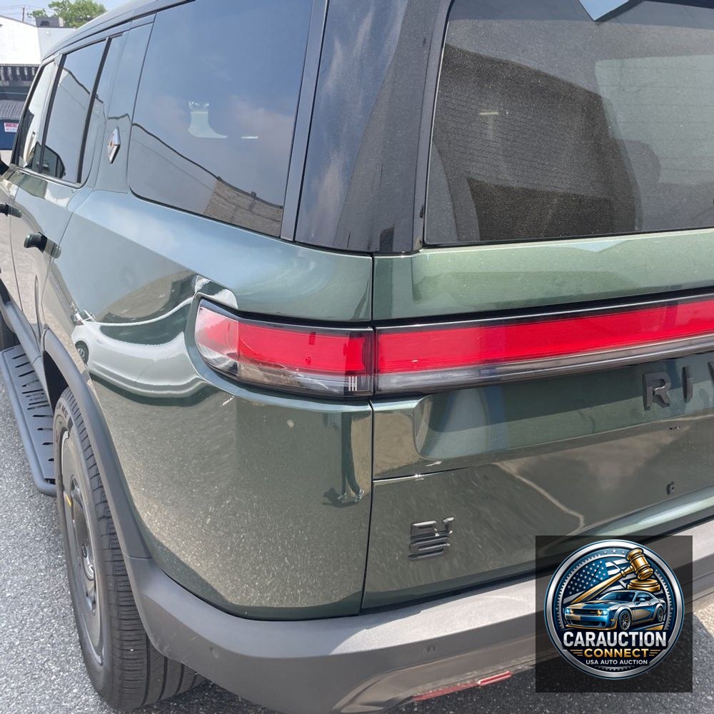 2025 Rivian R1S Adventure Dual-Motor