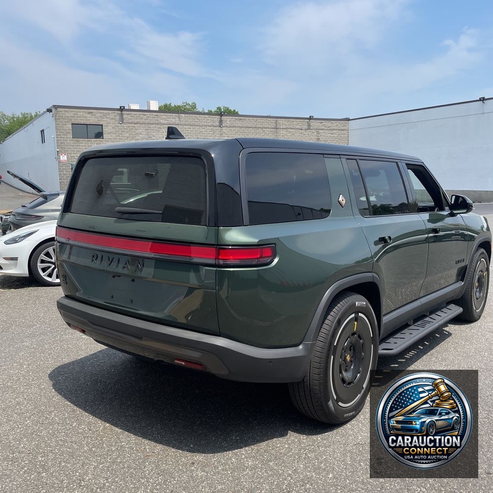 2025 Rivian R1S Adventure Dual-Motor