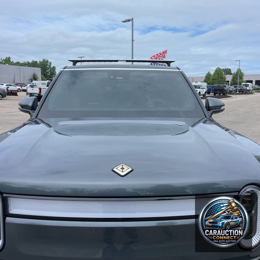2024 Rivian R1S Adventure Dual-Motor