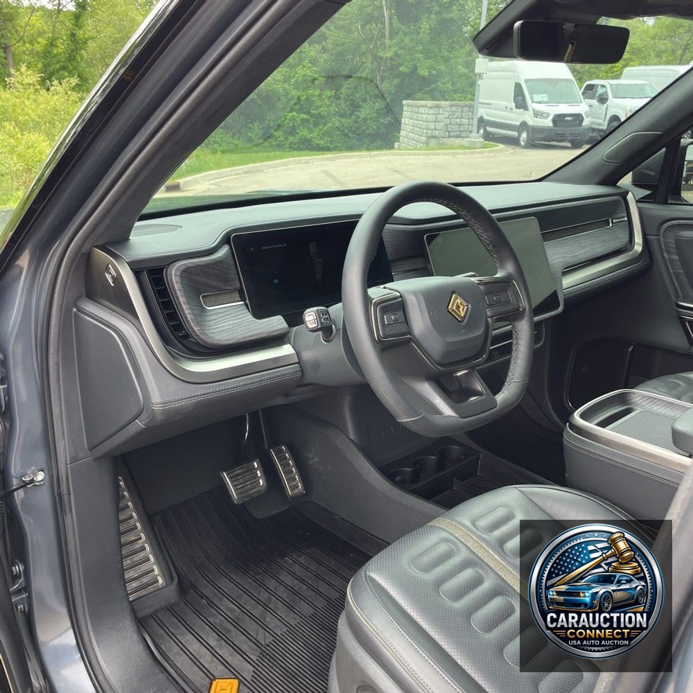 2024 Rivian R1S Adventure Dual-Motor