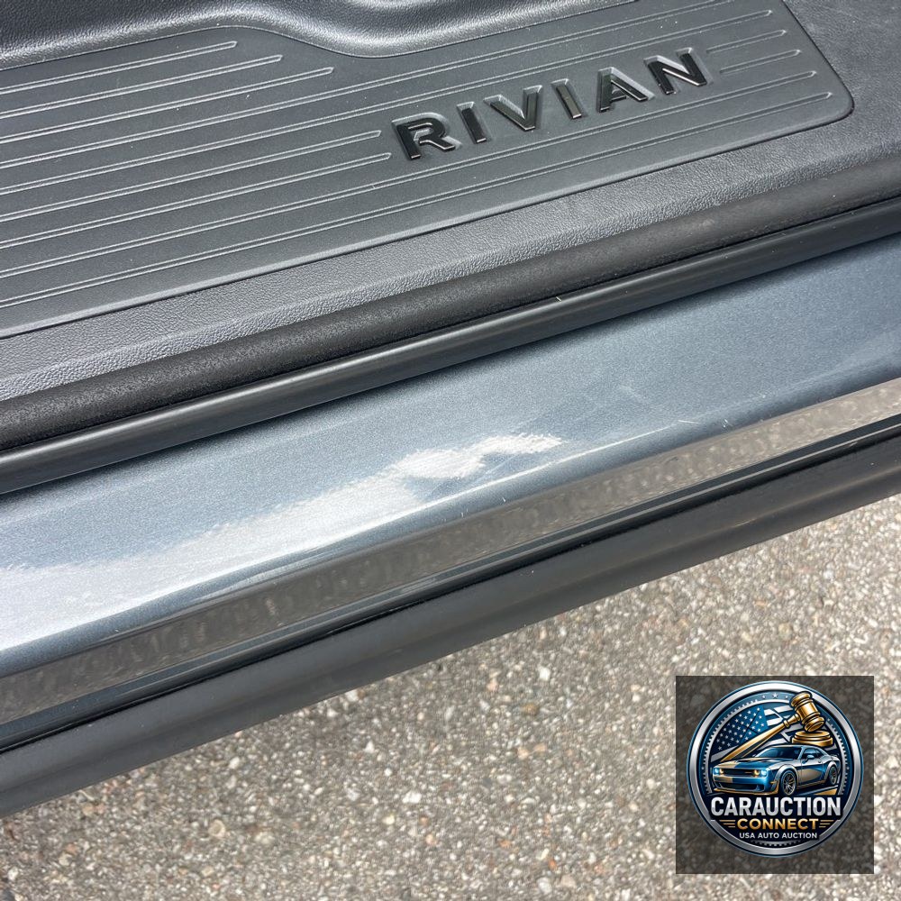 2024 Rivian R1S Adventure Dual-Motor