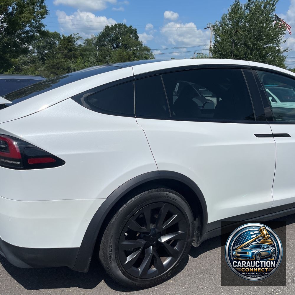 2022 Tesla Model X Standard Range