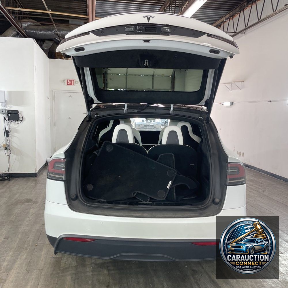 2022 Tesla Model X Standard Range
