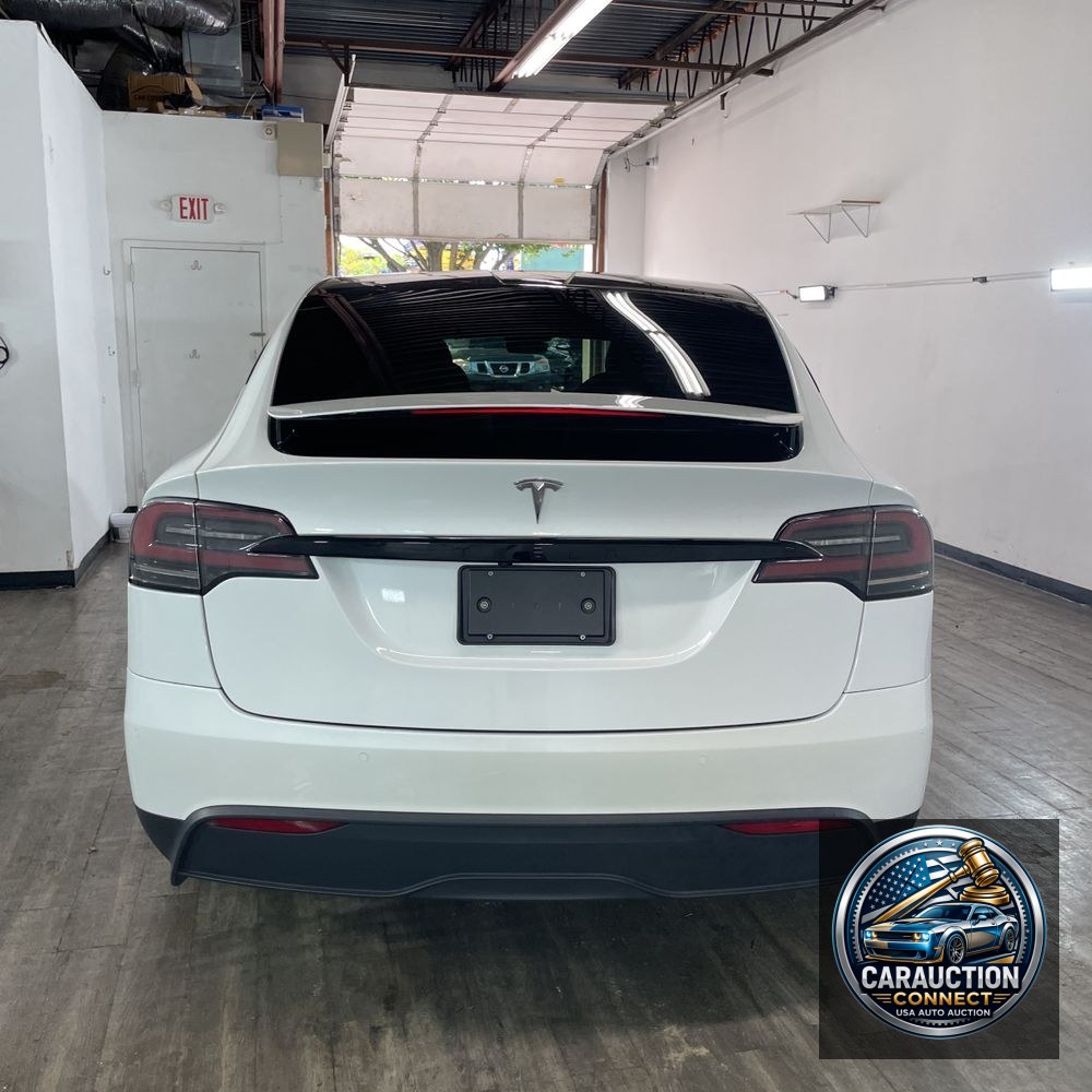 2022 Tesla Model X Standard Range