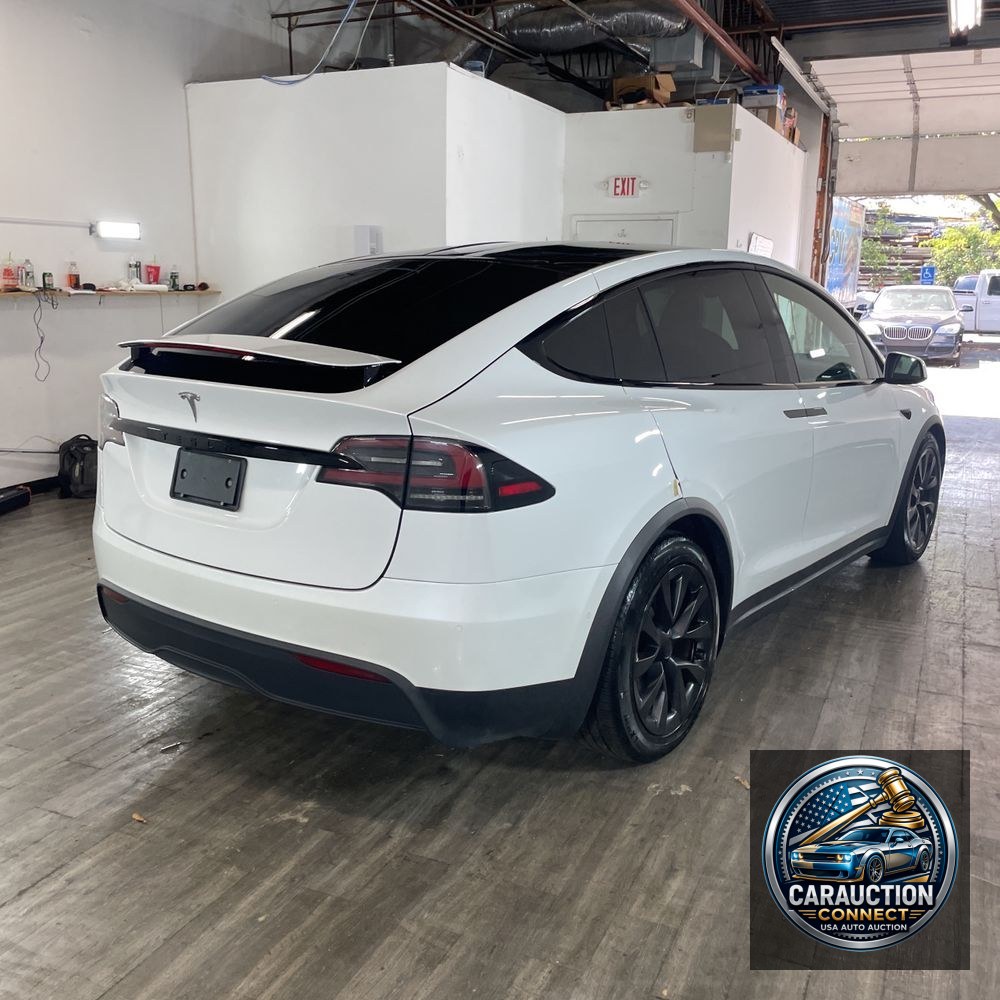 2022 Tesla Model X Standard Range