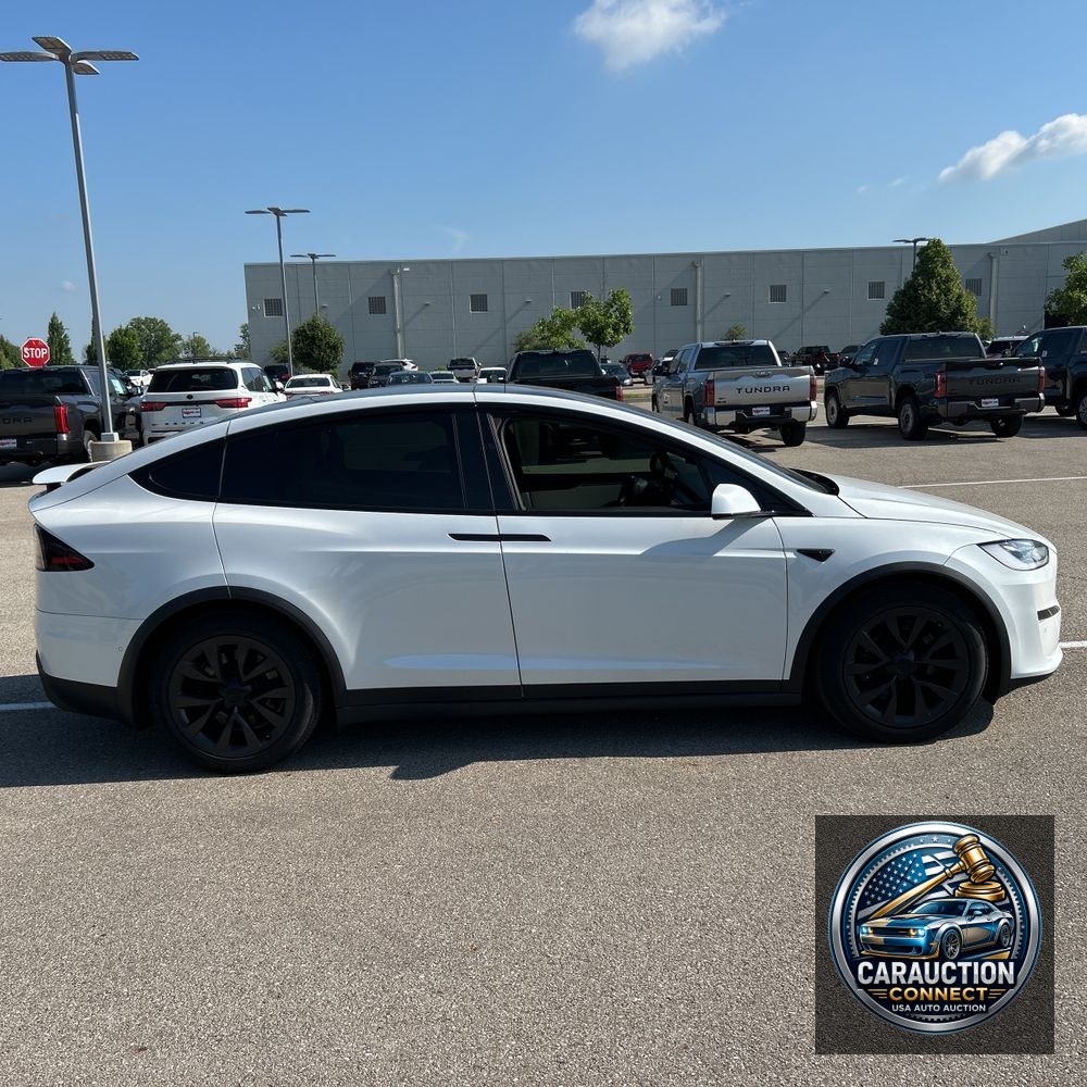 2022 Tesla Model X Standard Range