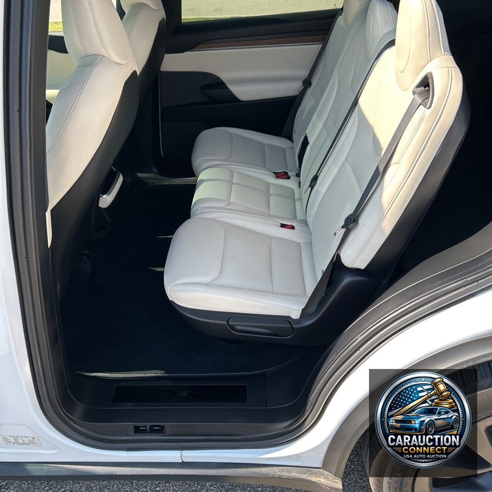 2022 Tesla Model X Standard Range