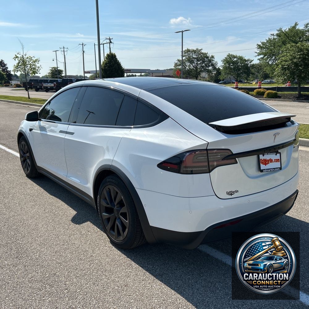 2022 Tesla Model X Standard Range