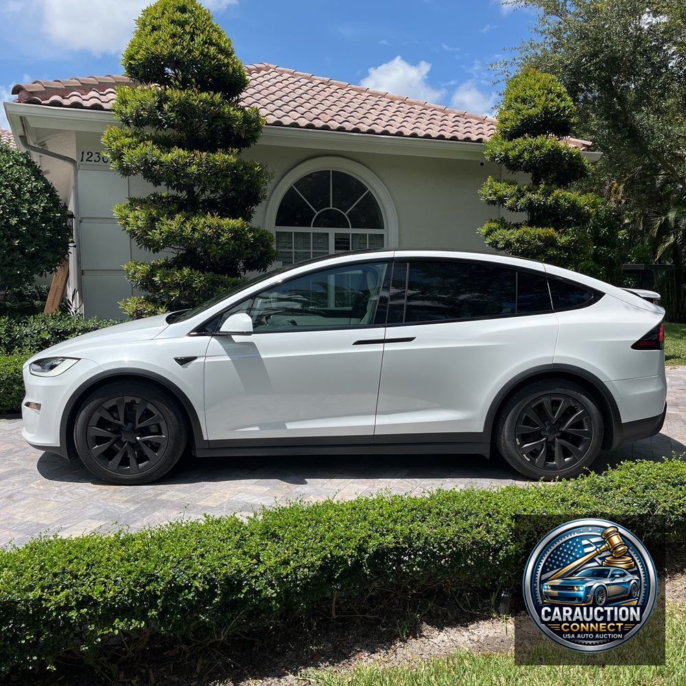 2022 Tesla Model X Standard Range