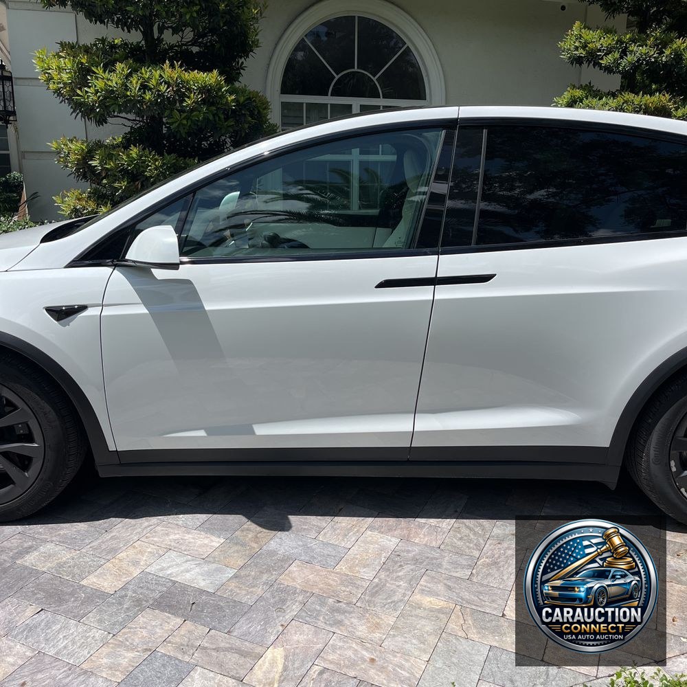 2022 Tesla Model X Standard Range