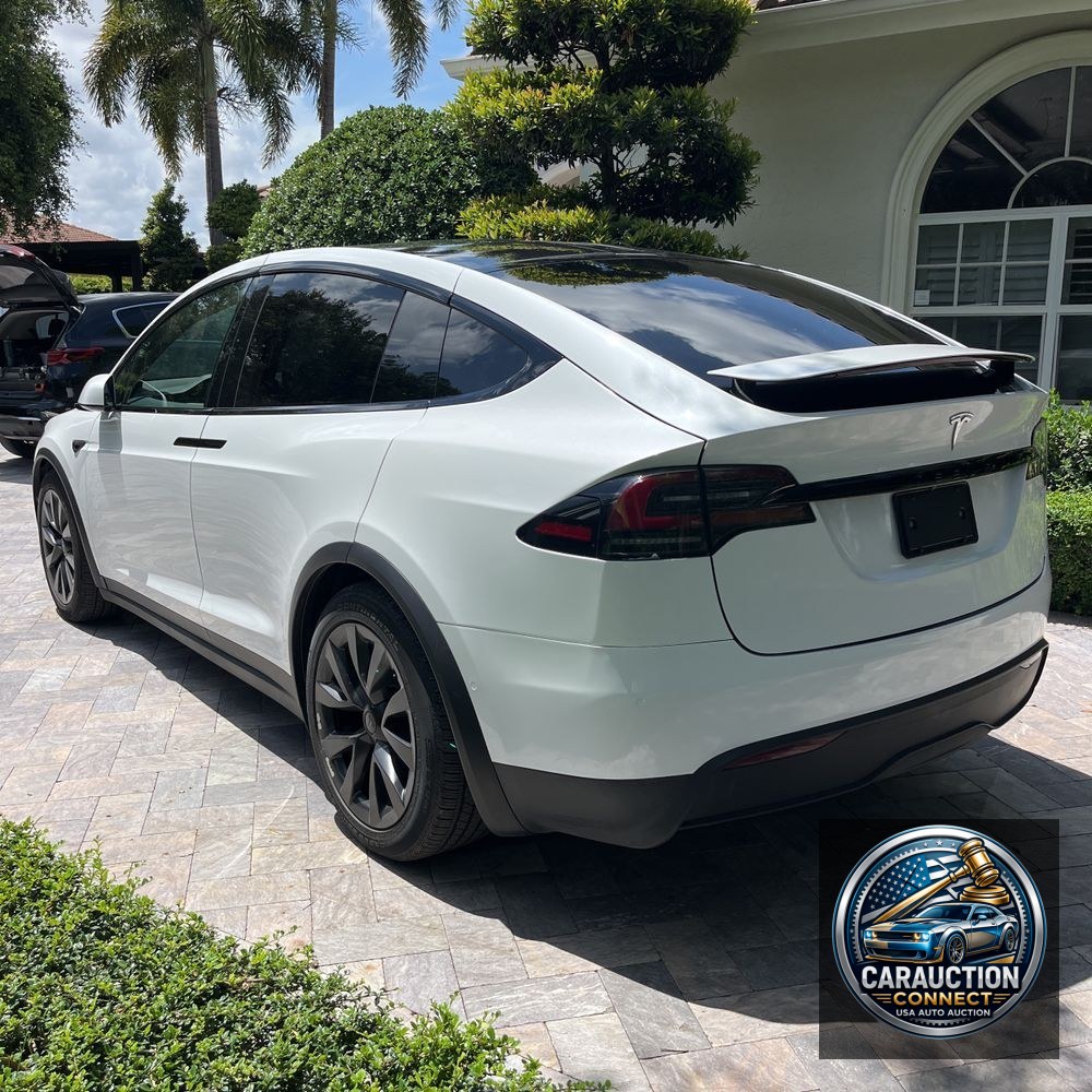2022 Tesla Model X Standard Range