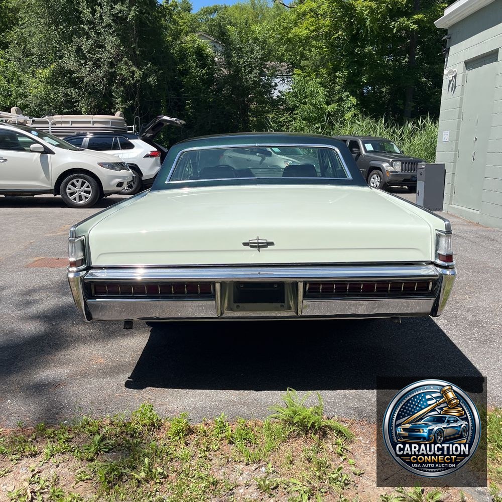 1969 Lincoln Continental Sedan