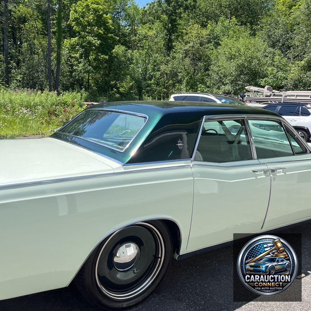 1969 Lincoln Continental Sedan