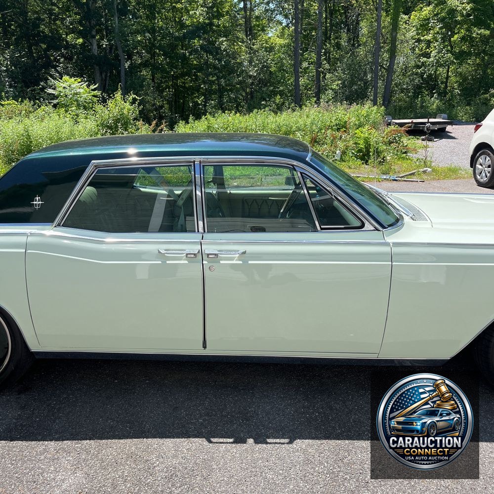 1969 Lincoln Continental Sedan