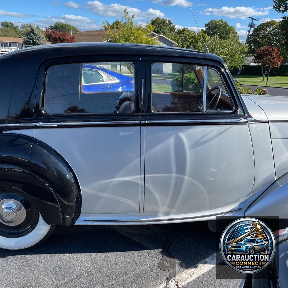 1948 Bentley Mark VI Sedan