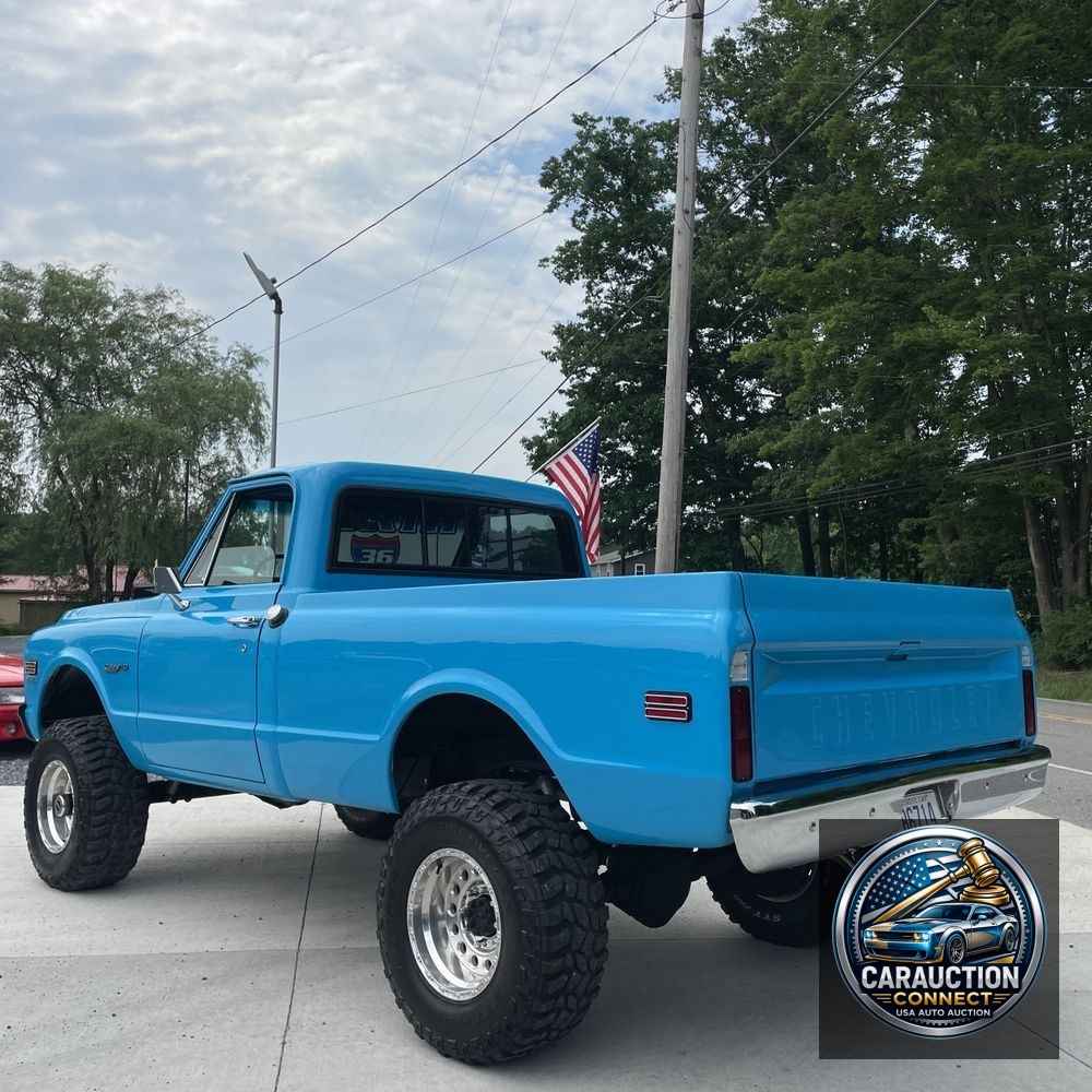 1972 Chevrolet  C10 Custom Deluxe