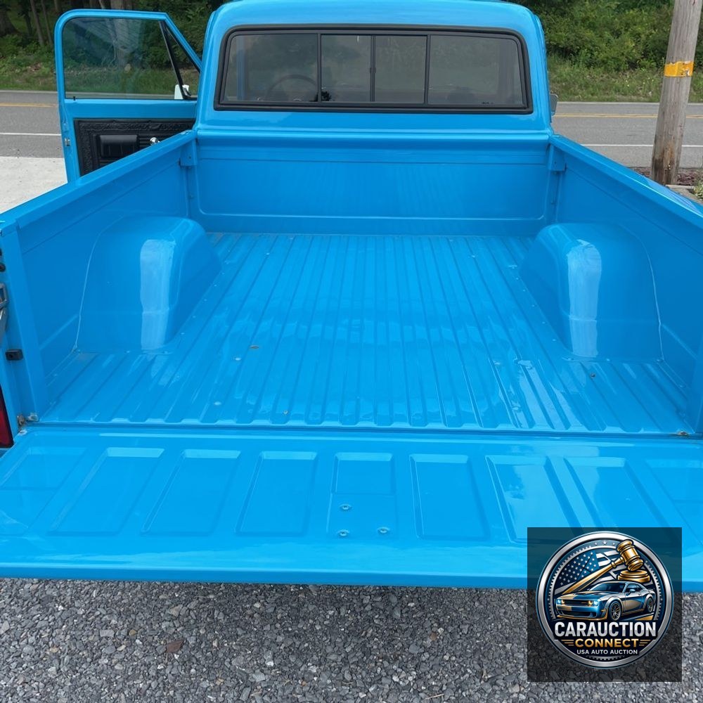 1972 Chevrolet  C10 Custom Deluxe