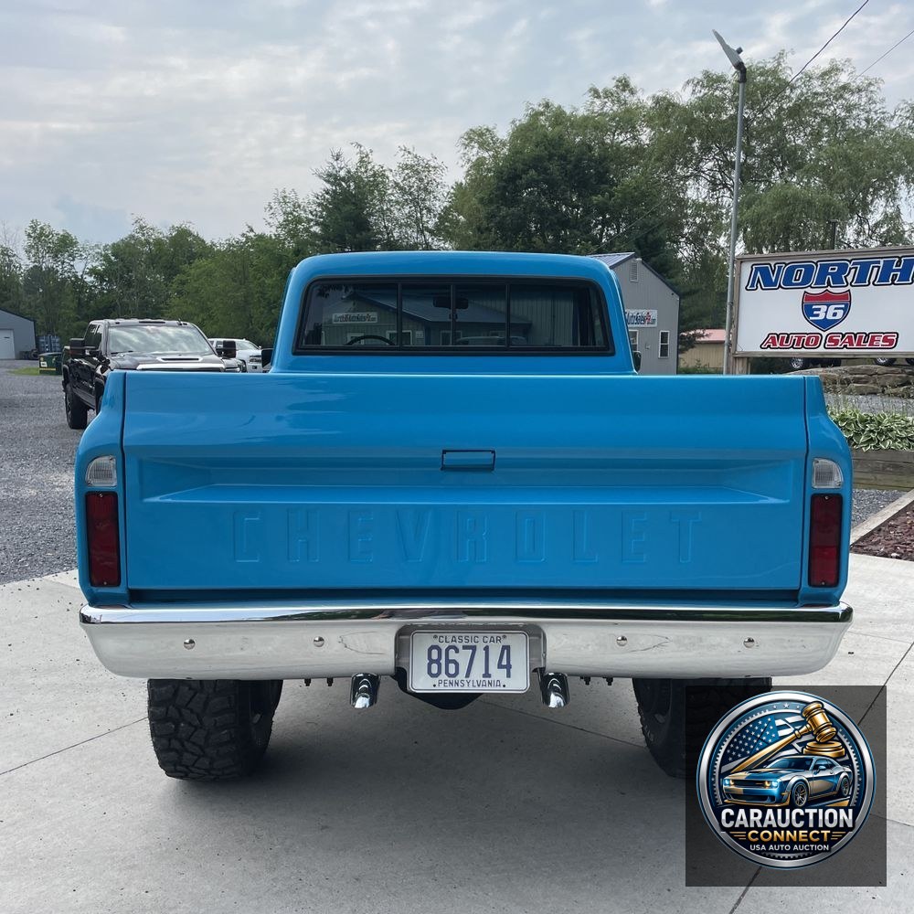 1972 Chevrolet  C10 Custom Deluxe