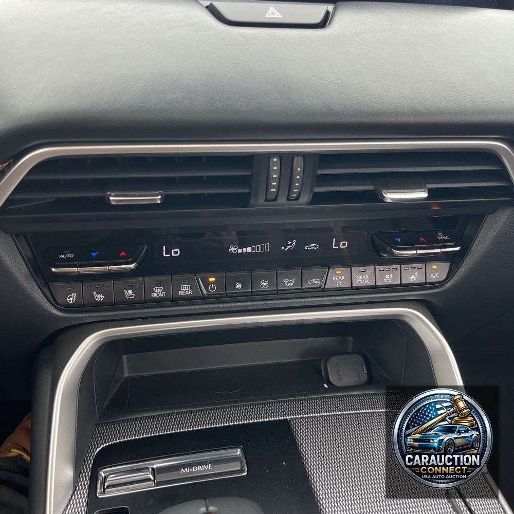 2025 Mazda CX-70 Plug-in Hybrid Premium Plus
