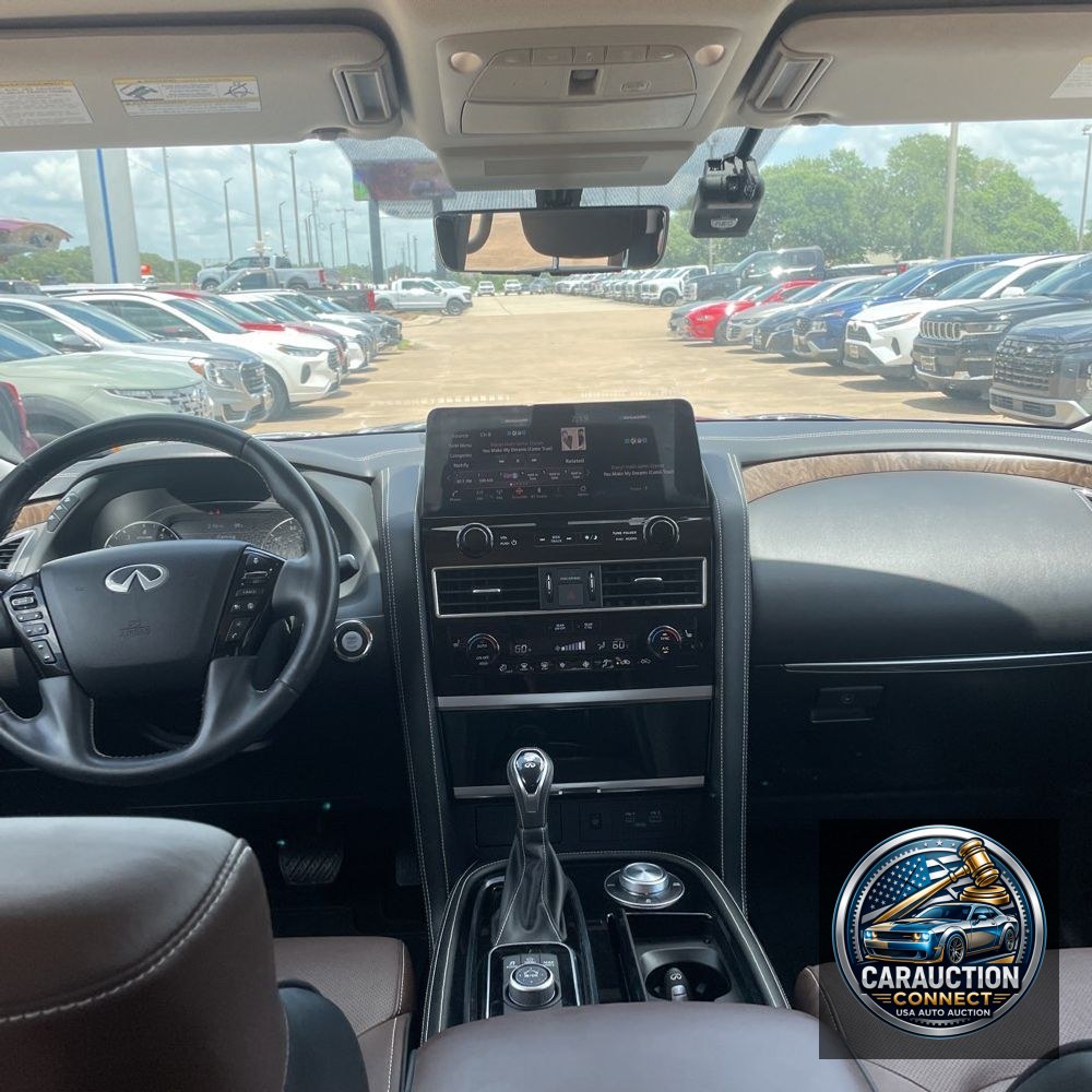2024 INFINITI QX80 Luxe