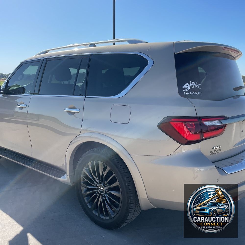 2023 INFINITI QX80 Luxe