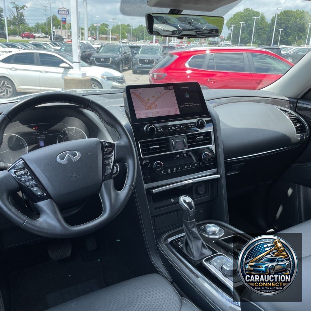2024 INFINITI QX80 Luxe