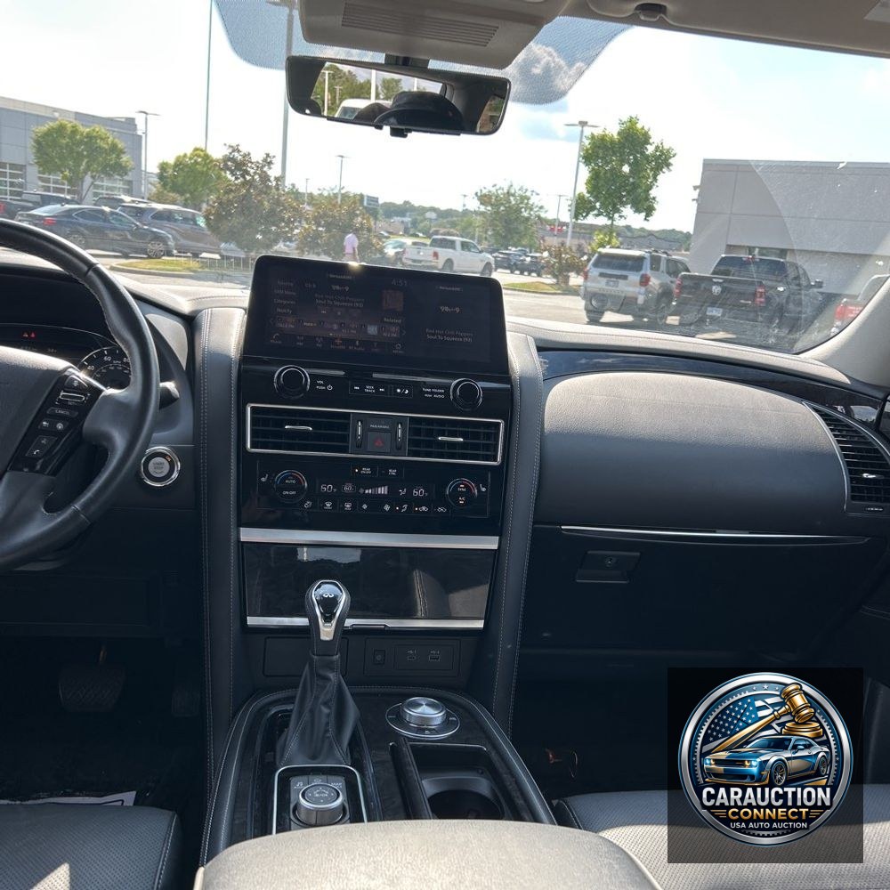 2024 INFINITI QX80 Luxe