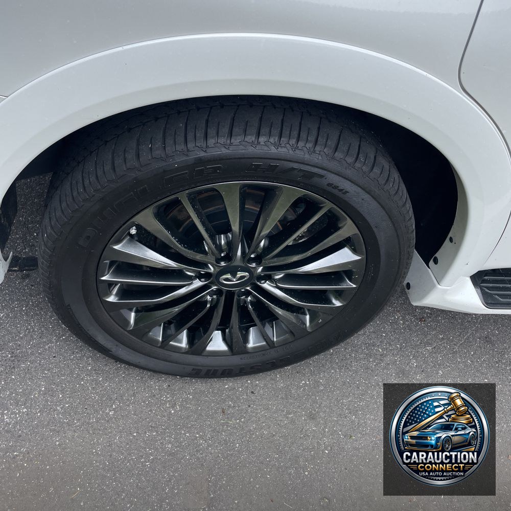 2023 INFINITI QX80 Luxe