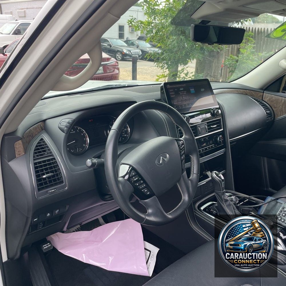 2023 INFINITI QX80 Luxe