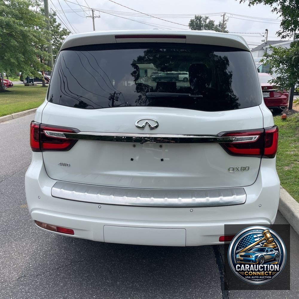 2023 INFINITI QX80 Luxe