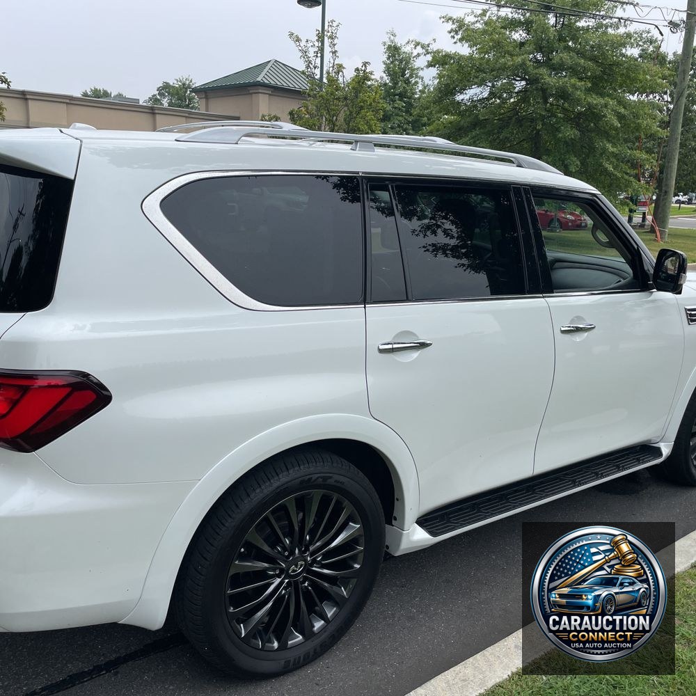 2023 INFINITI QX80 Luxe