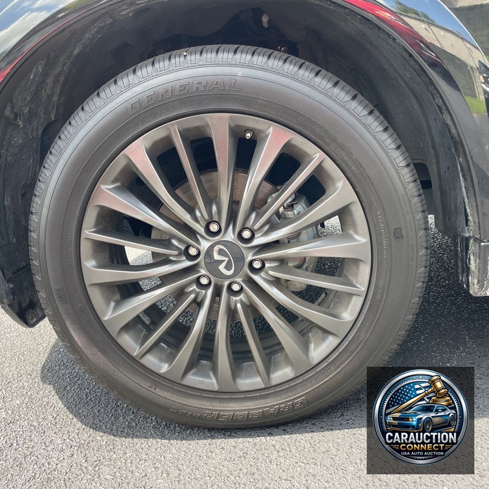 2023 INFINITI QX80 Luxe