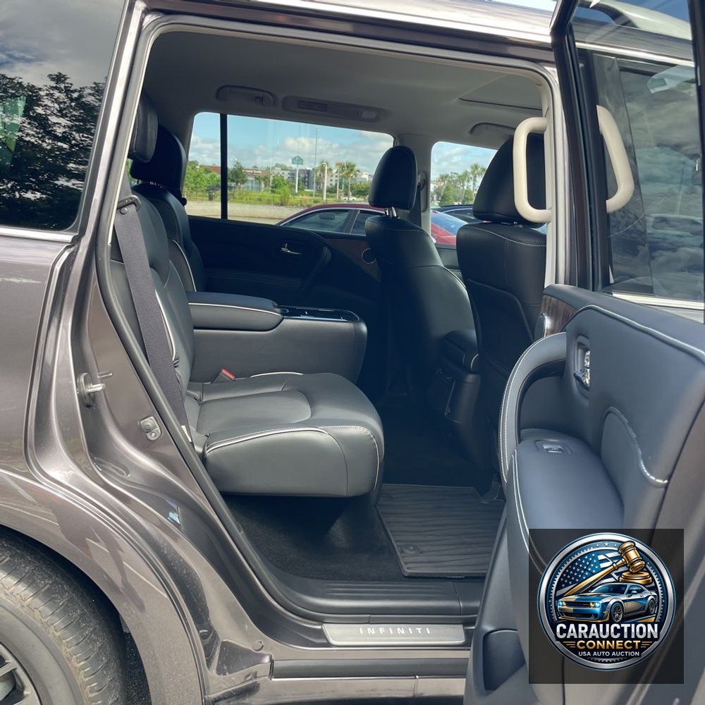 2023 INFINITI QX80 Luxe