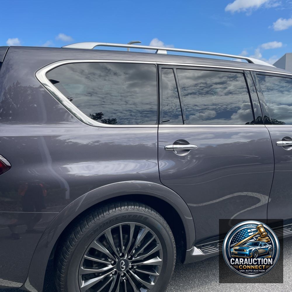 2023 INFINITI QX80 Luxe