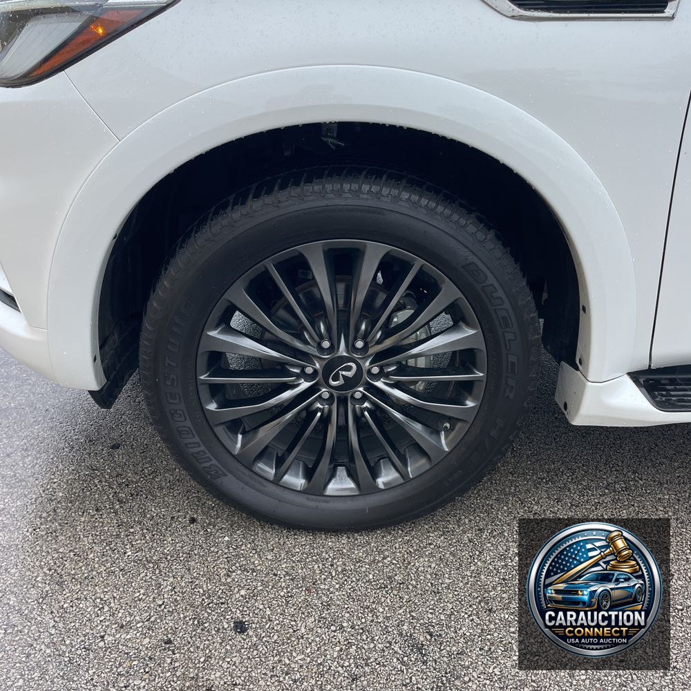 2024 INFINITI QX80 Premium Select