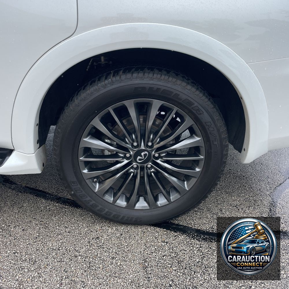 2024 INFINITI QX80 Premium Select