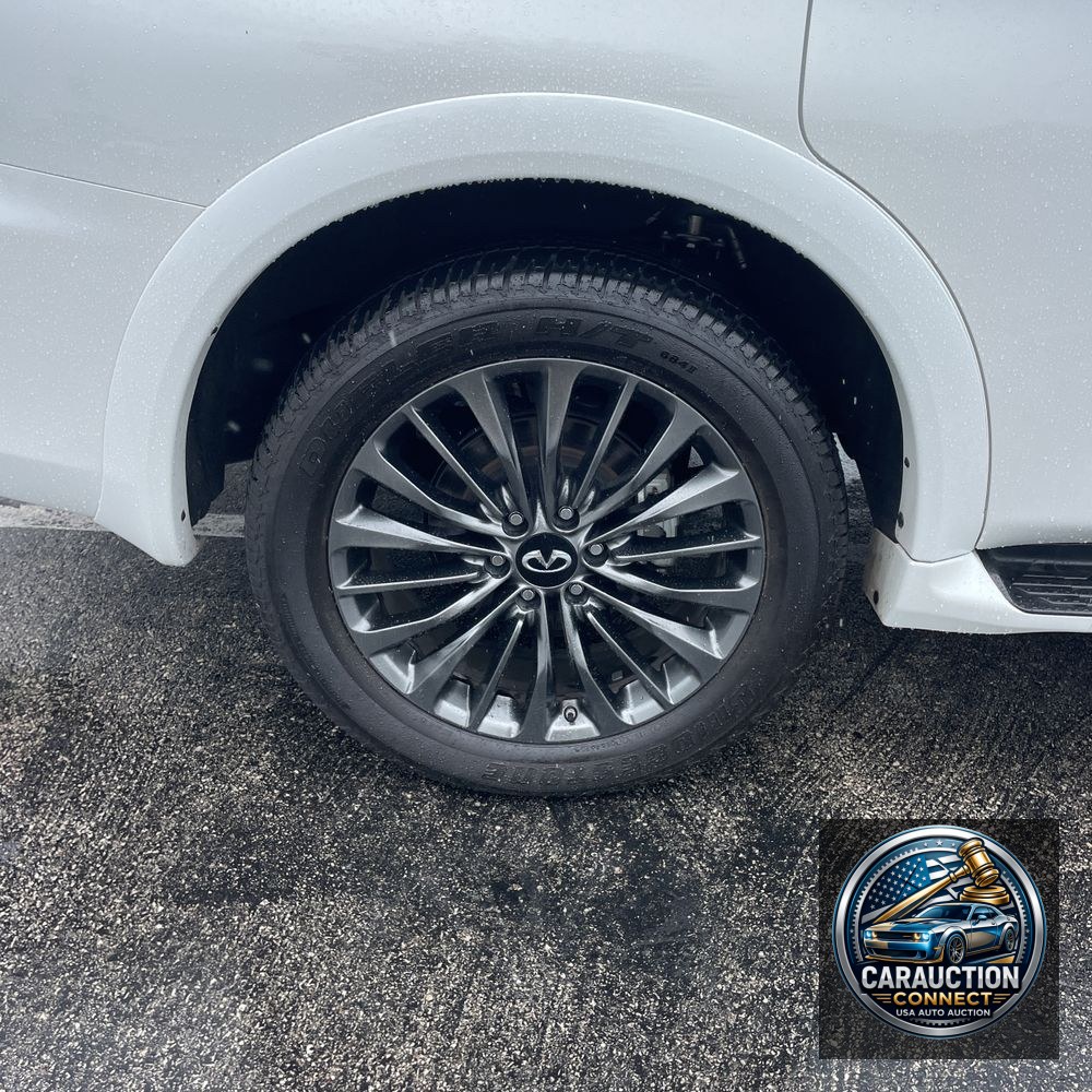 2024 INFINITI QX80 Premium Select