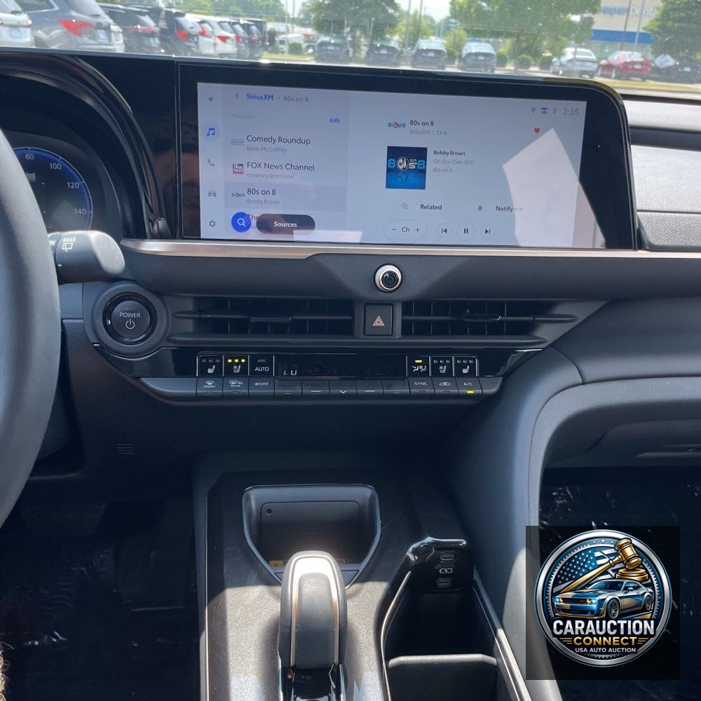 2025 Toyota Crown Signia Limited