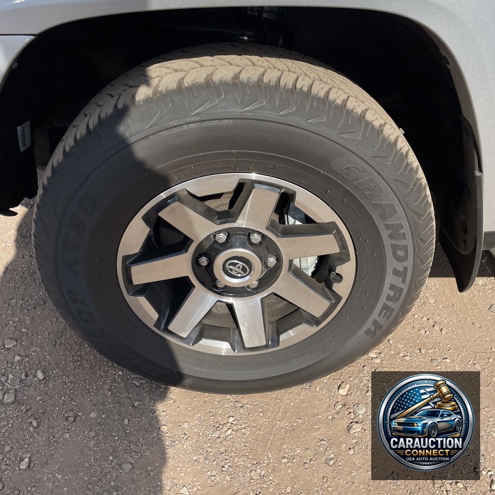 2024 Toyota 4Runner TRD Off-Road