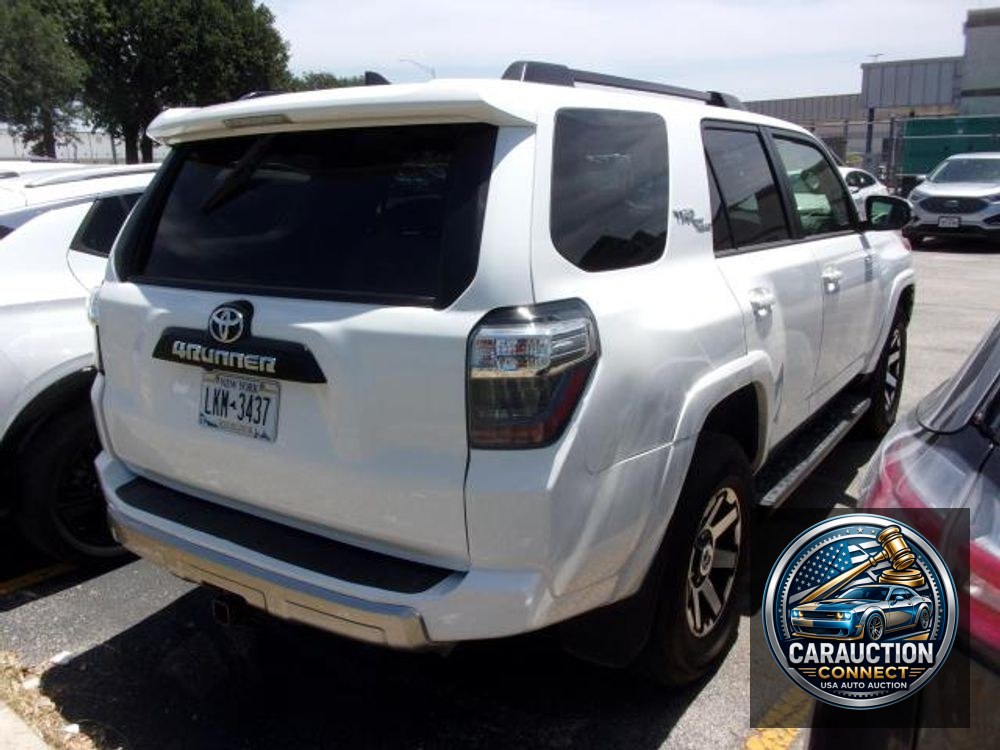 2024 Toyota 4Runner TRD Off Road