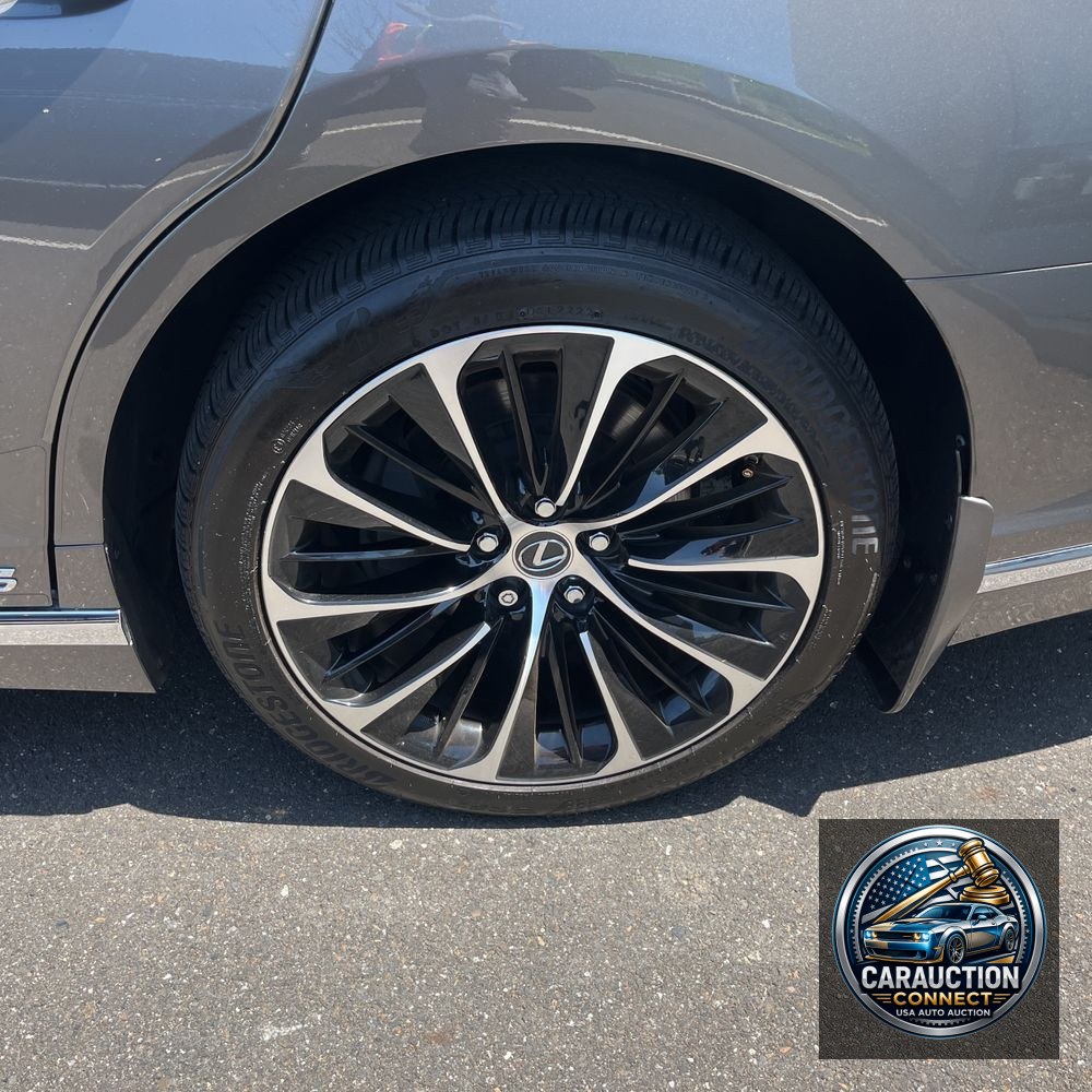 2022 Lexus LS 500h Base